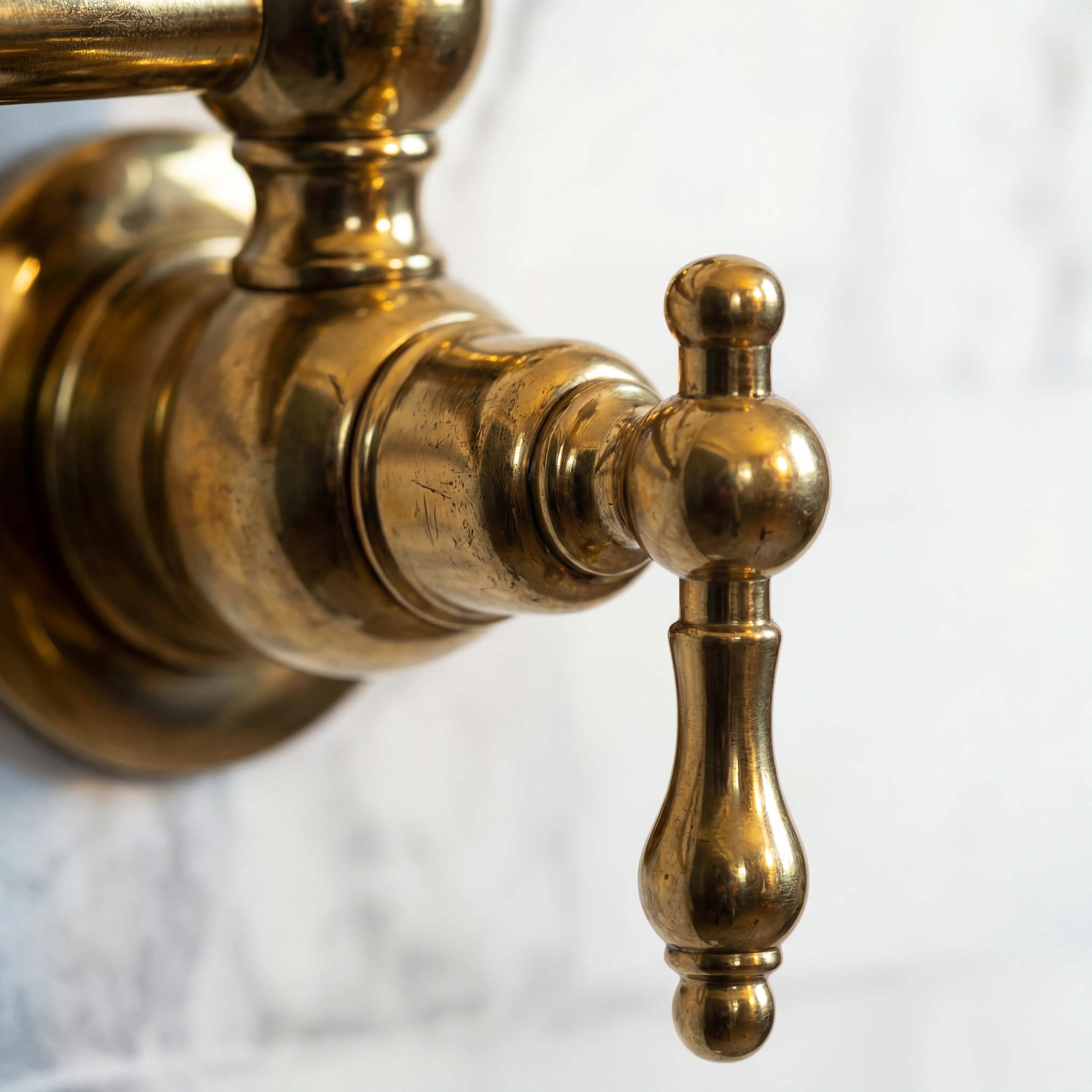 Belo Unlacquered Pot Filler