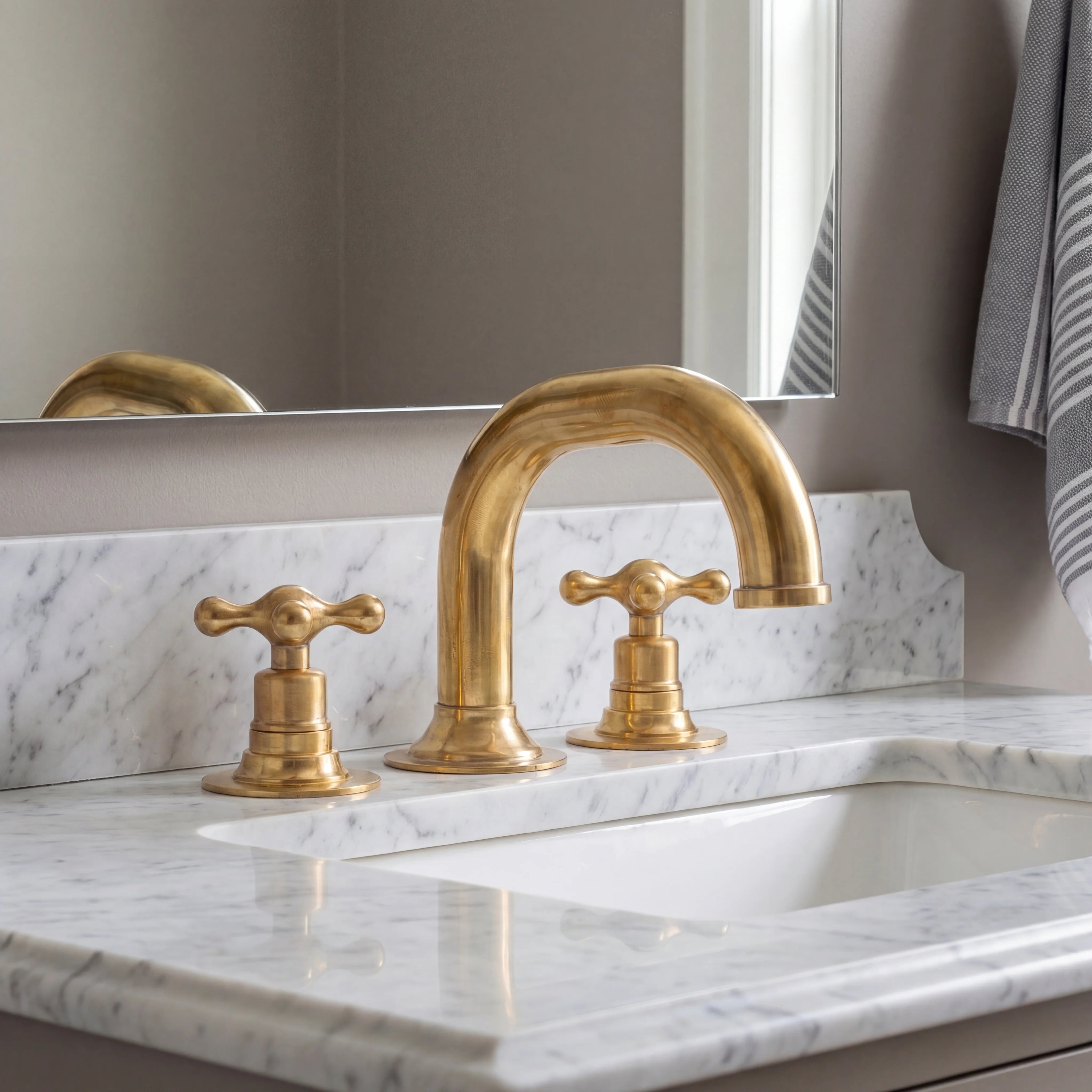 Rova 3-Hole Widespread Bathroom Faucet
