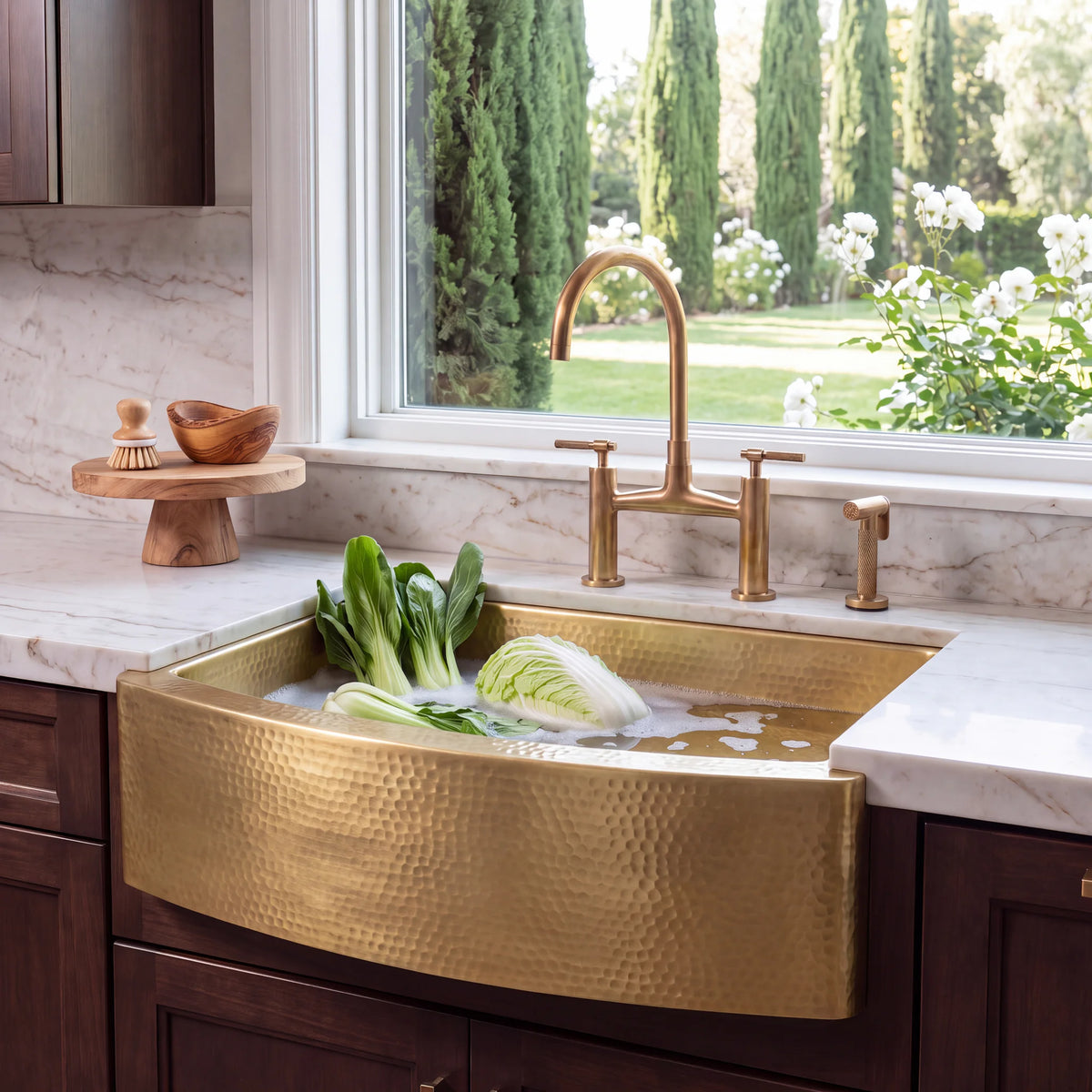Arco Curved Apron Brass Farm Sink