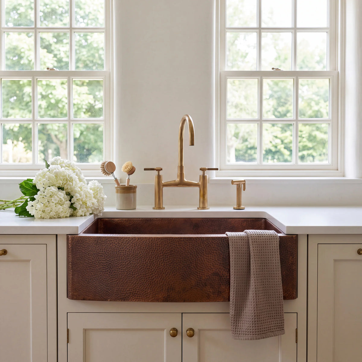Arco Curved Apron Copper Farm Sink