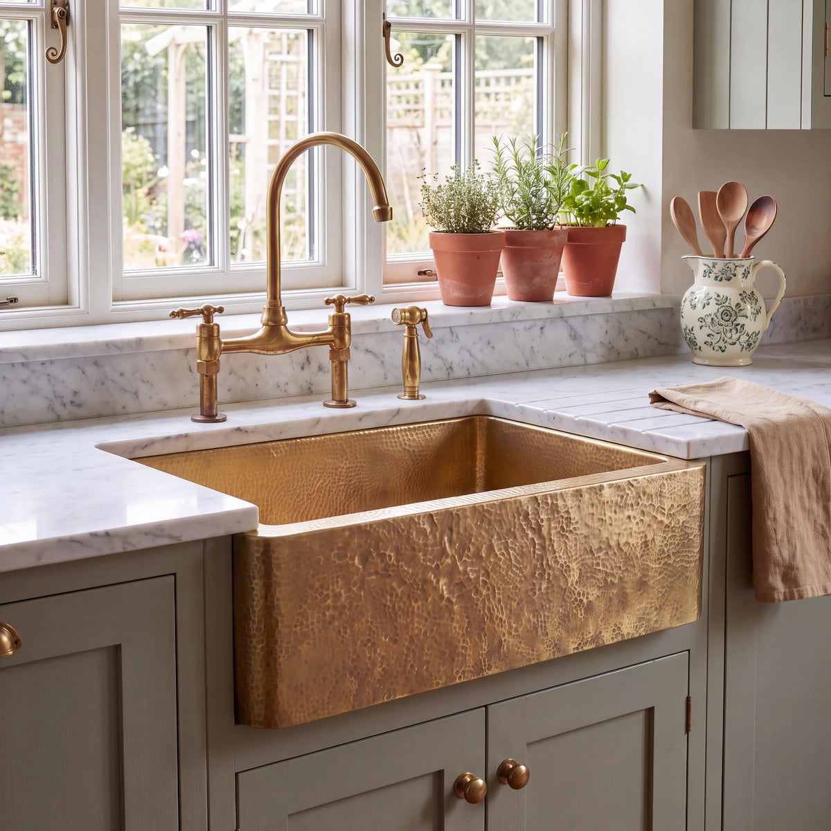 Quadra Farm Style Brass Sink