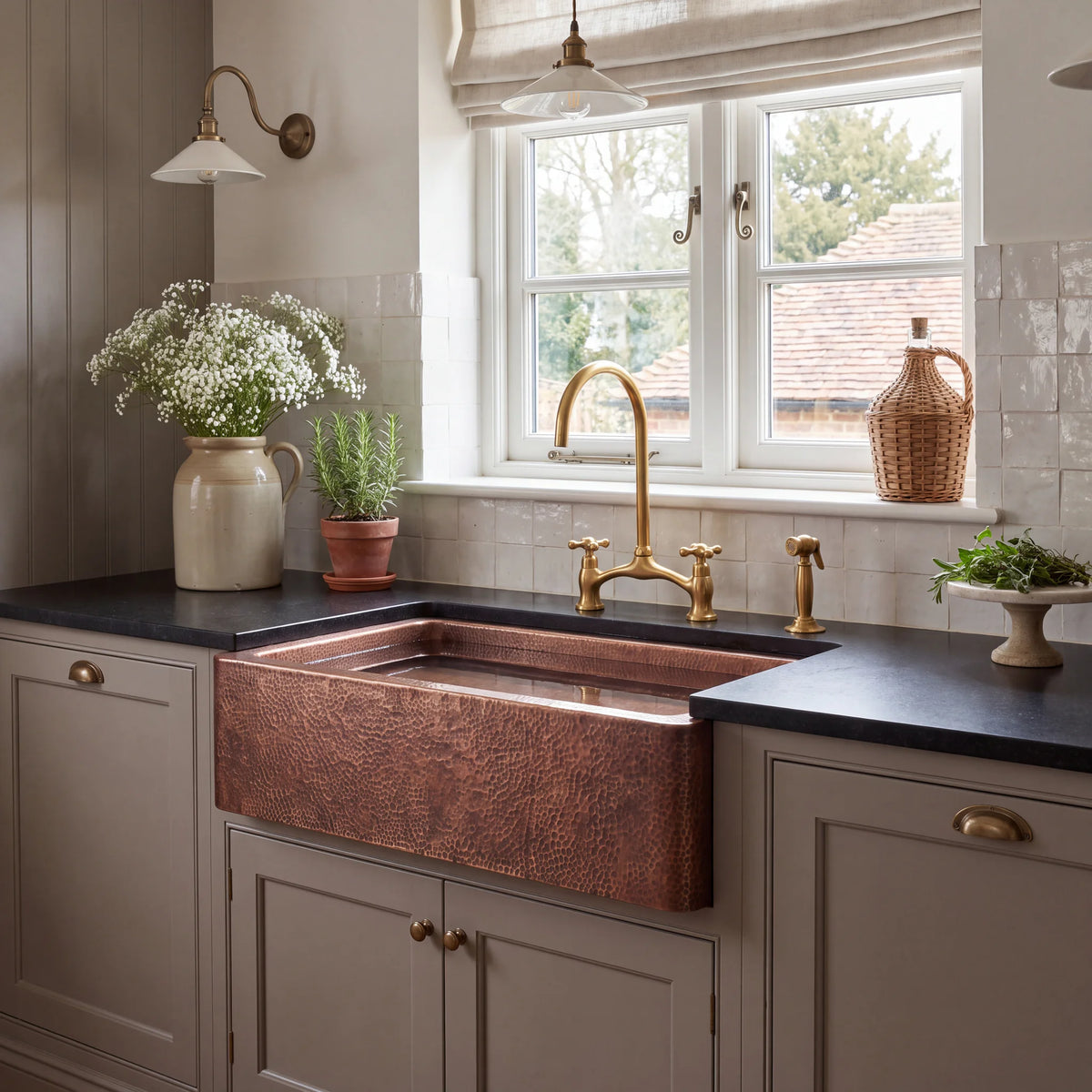 Russet Hand Hammered Copper Apron Front Sink