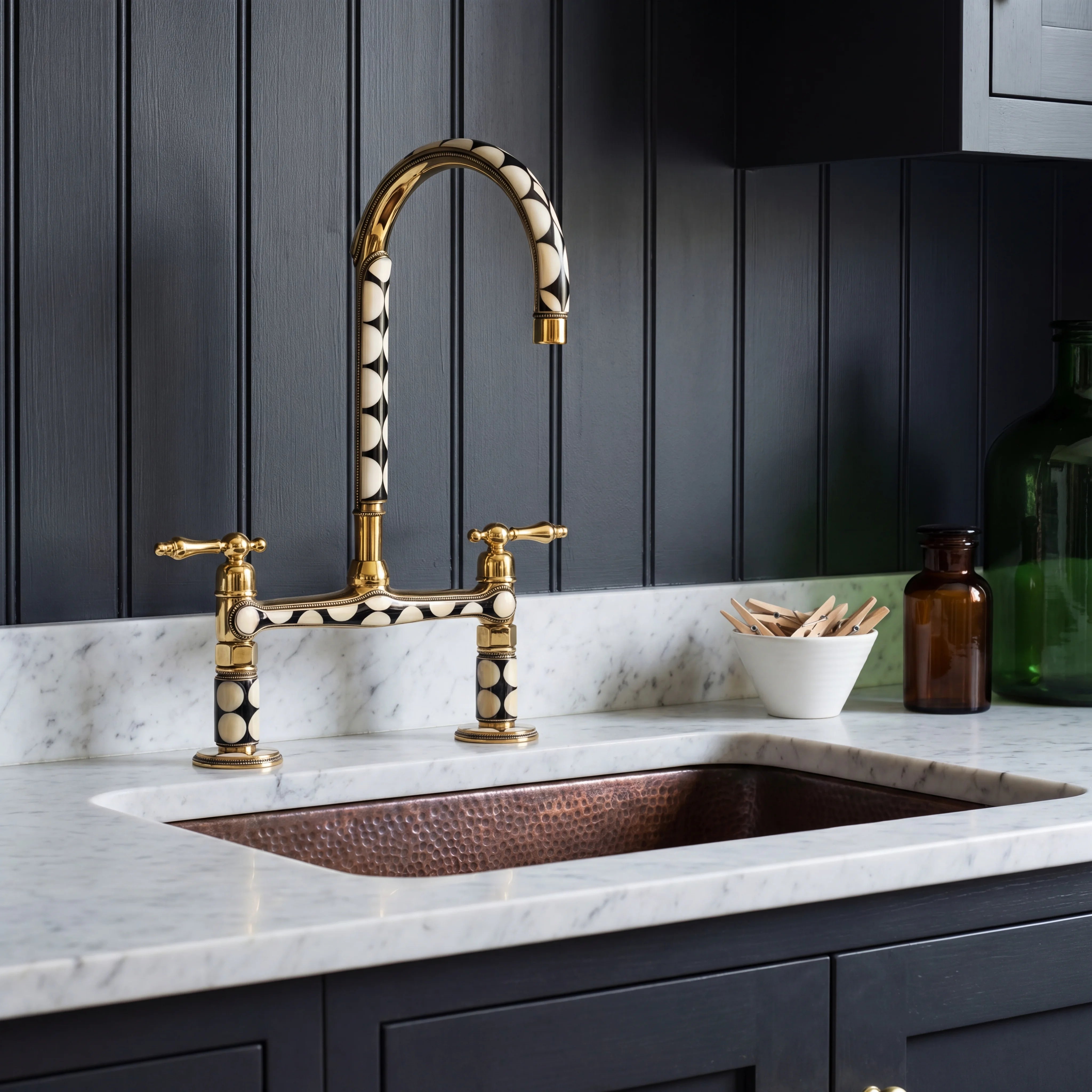 Kamo Bridge Kitchen Faucet