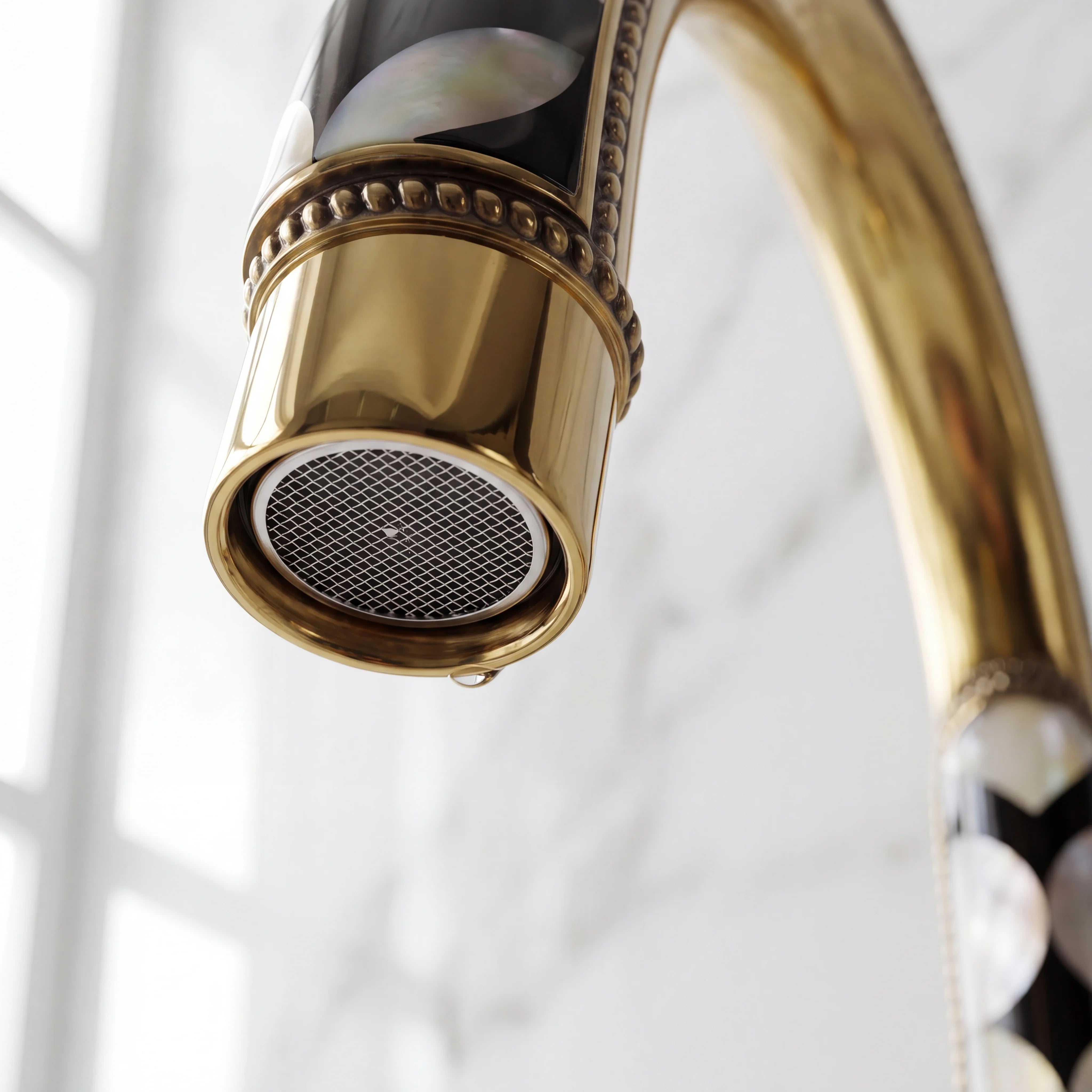 Kamo Bridge Kitchen Faucet