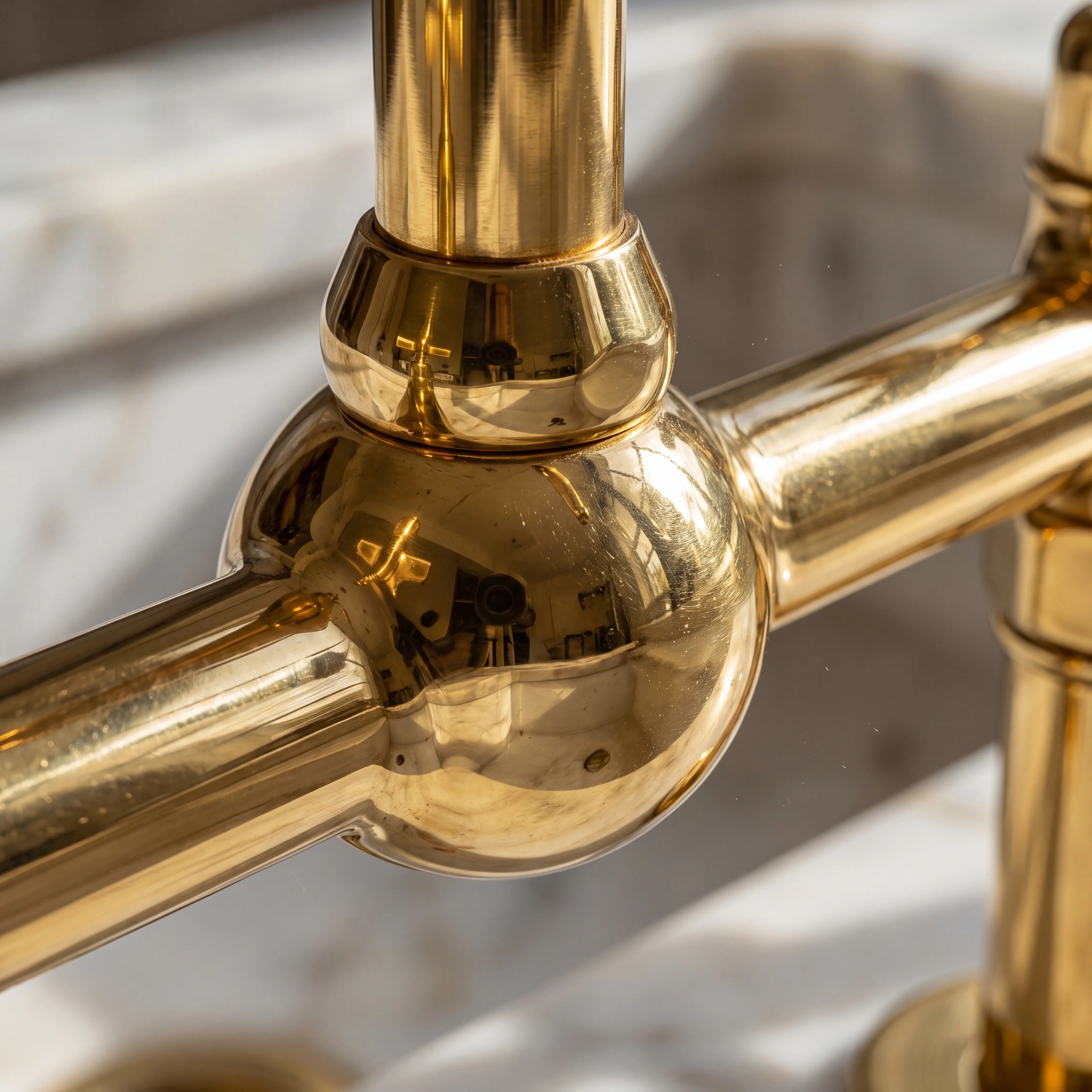 Nodo Bridge Brass Kitchen Faucet