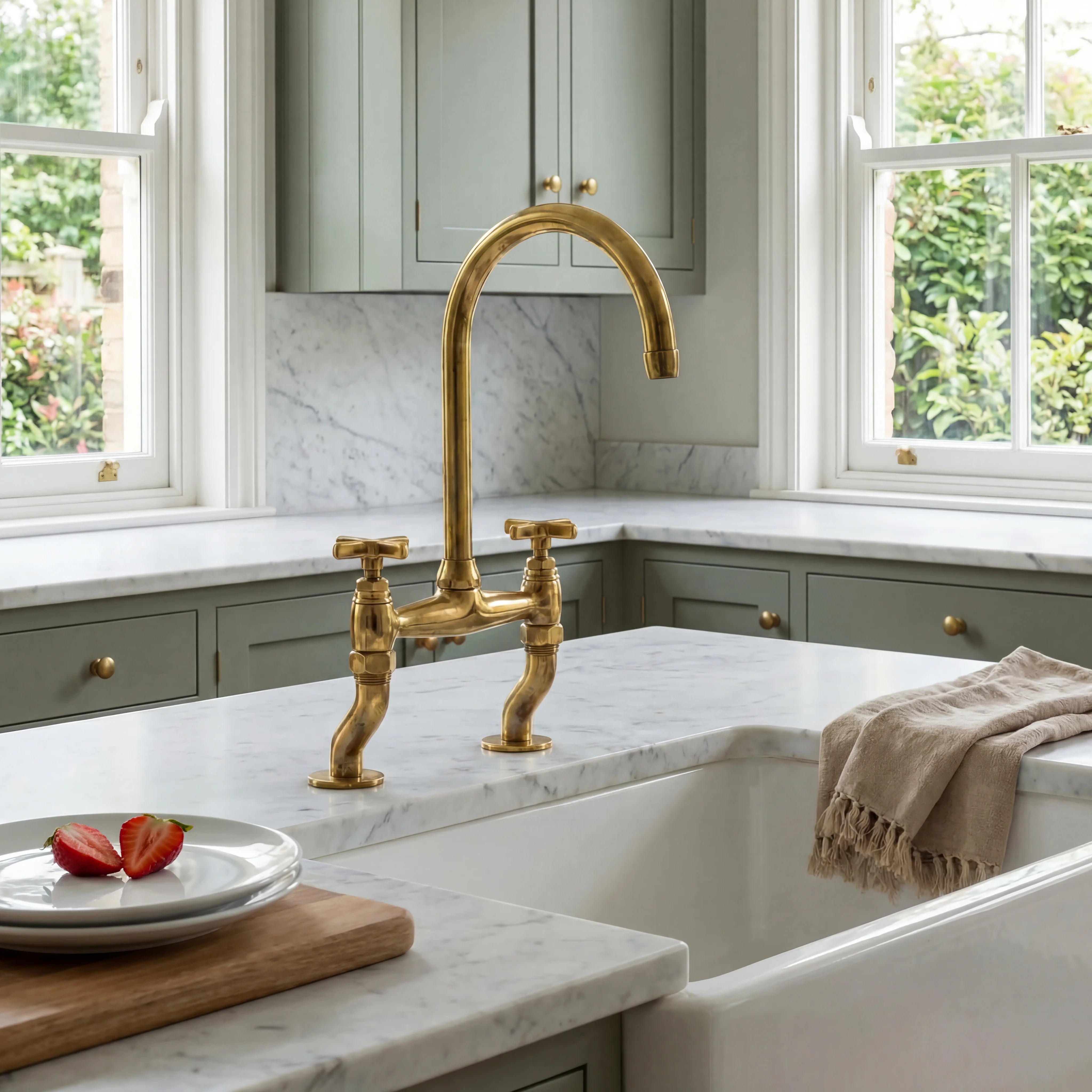 Valo Brass Bridge Faucet