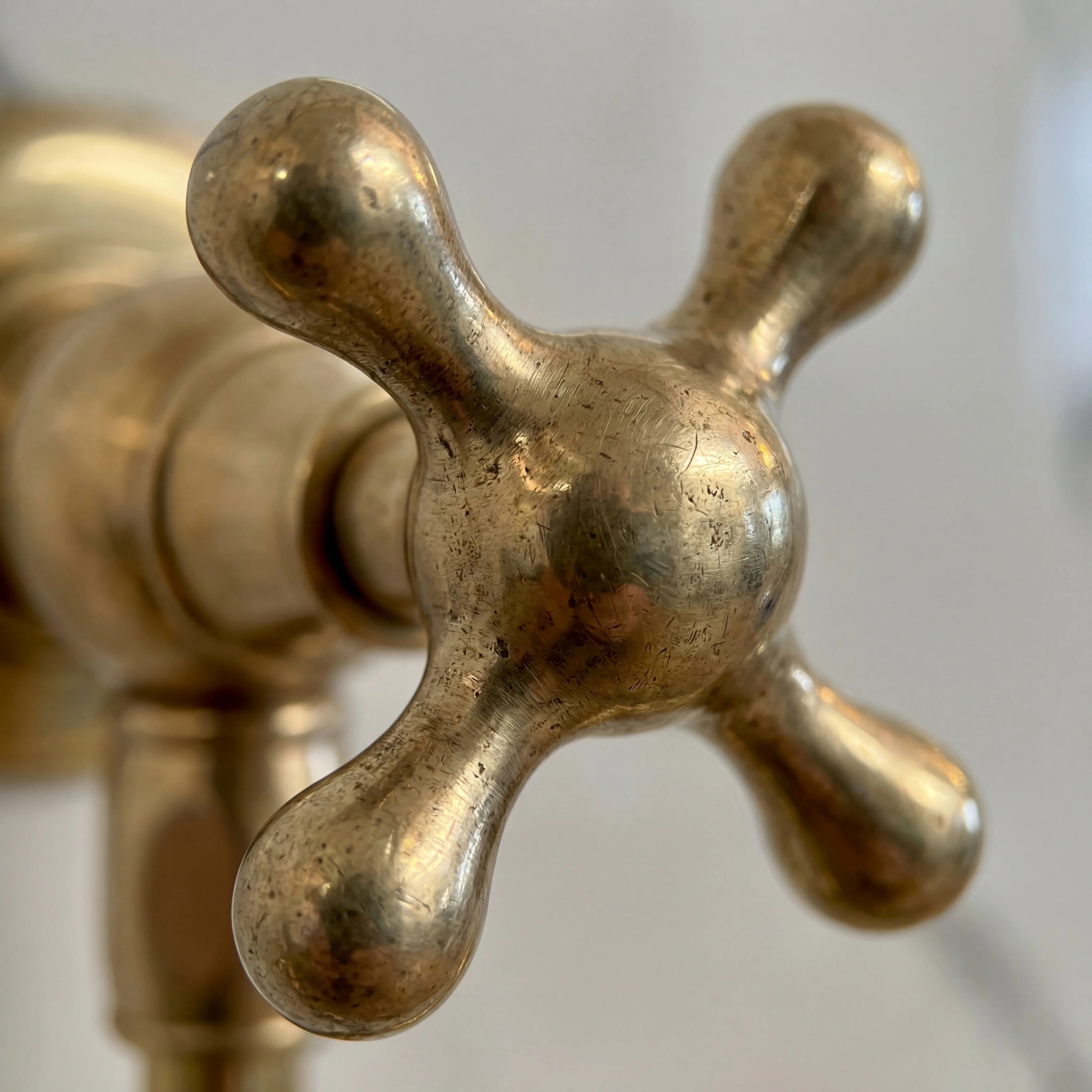 Grifo de pared Kaldo para llenar ollas