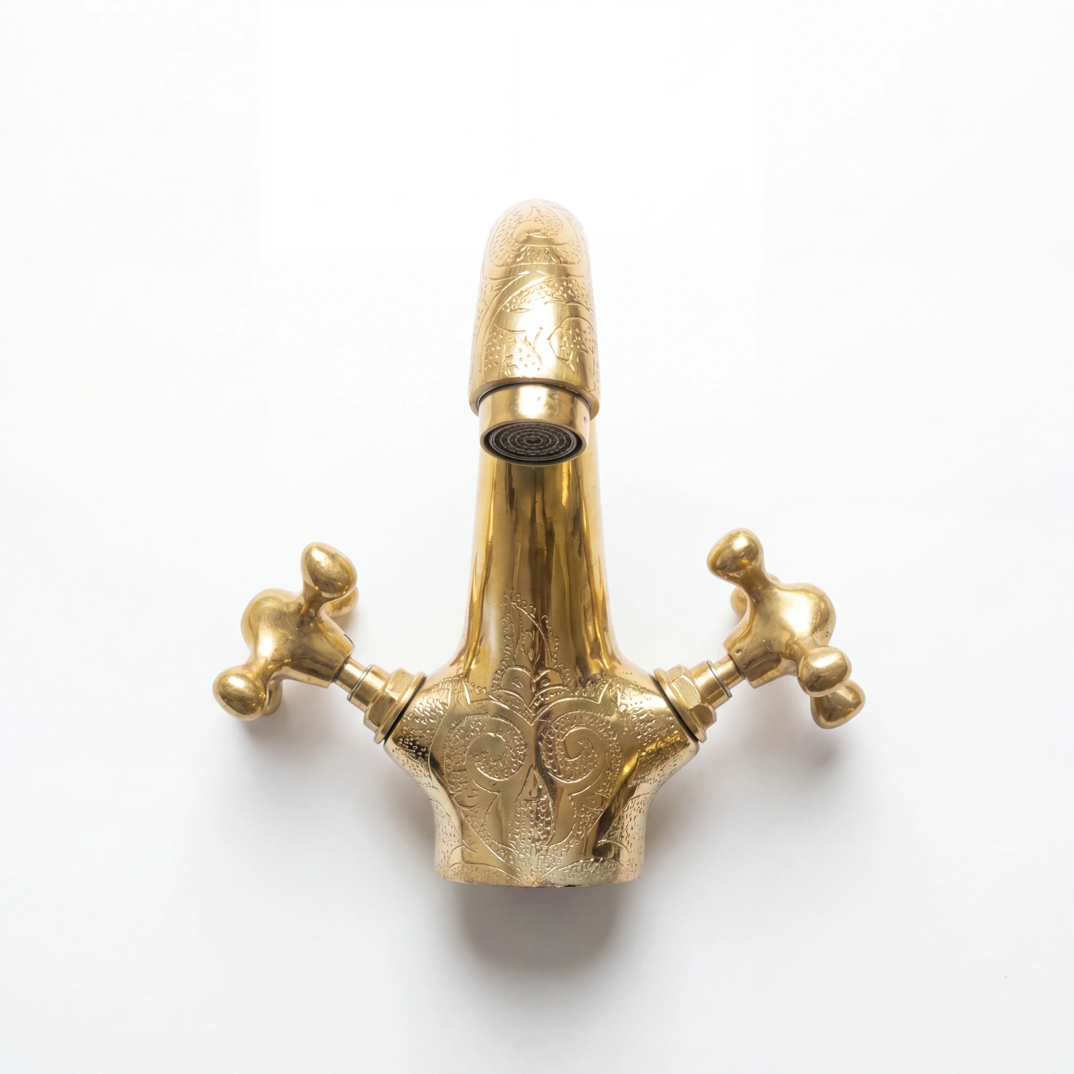 Grifo de baño monomando de latón grabado